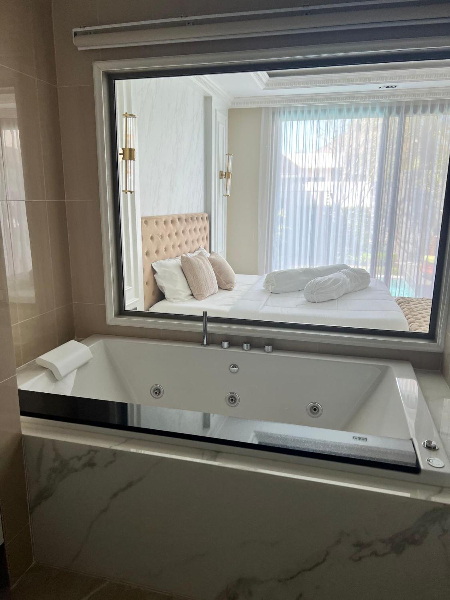Gold Chariot 4br With Pool Villa