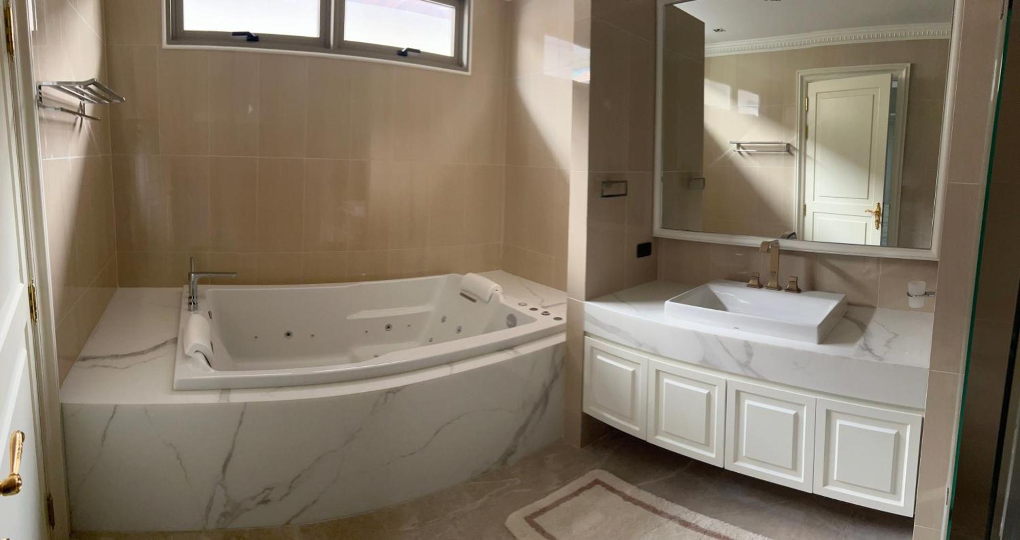 Villa Gold Chariot 4br With Pool *